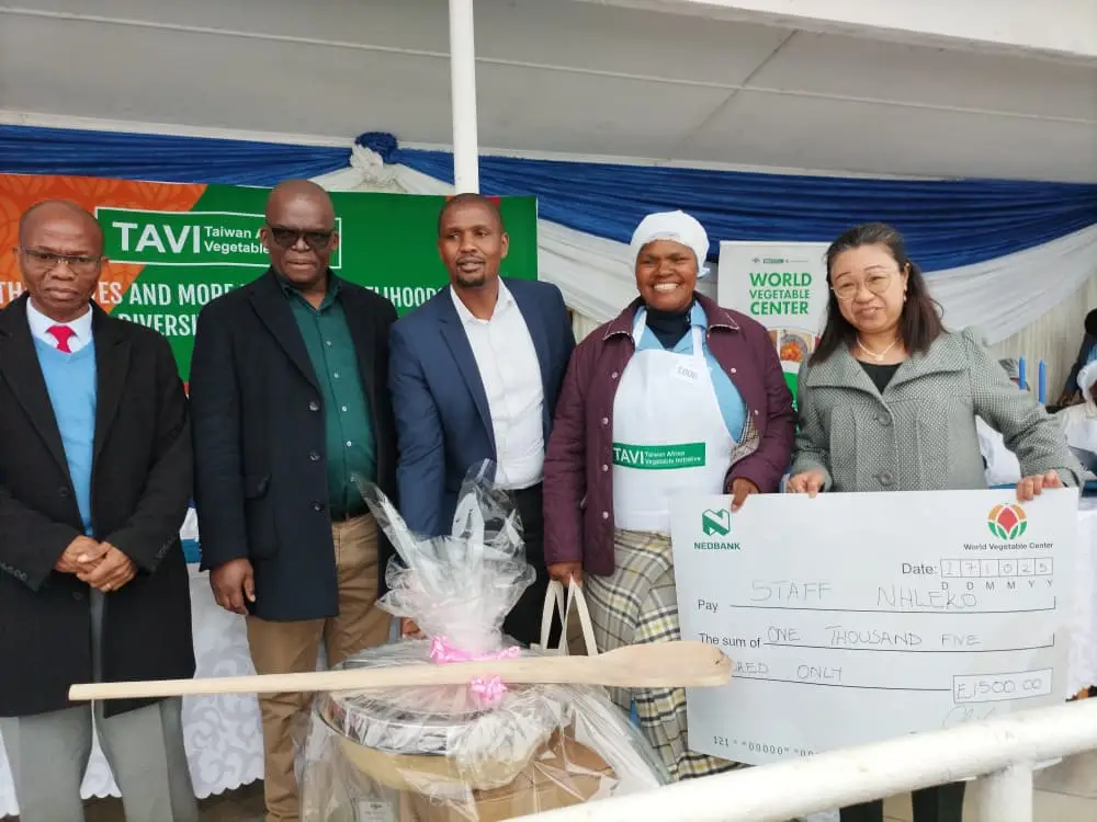 WhatsApp Image 2025-10-18 at 08.54.48 WhatsApp Image 2025-10-18 at 08.54.48