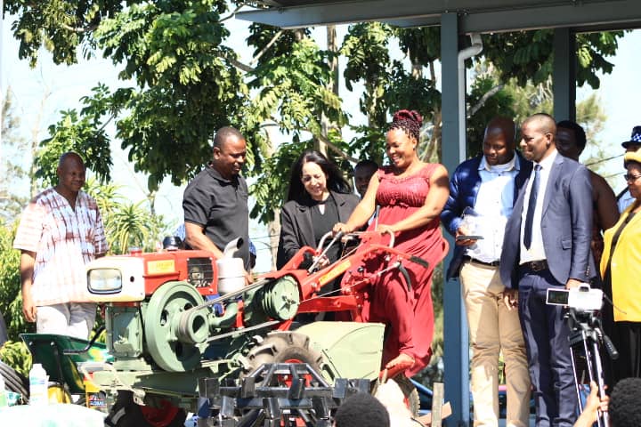 WhatsApp Image 2025-10-23 at 17.15.25 (1) WhatsApp Image 2025-10-23 at 17.15.25 (1)